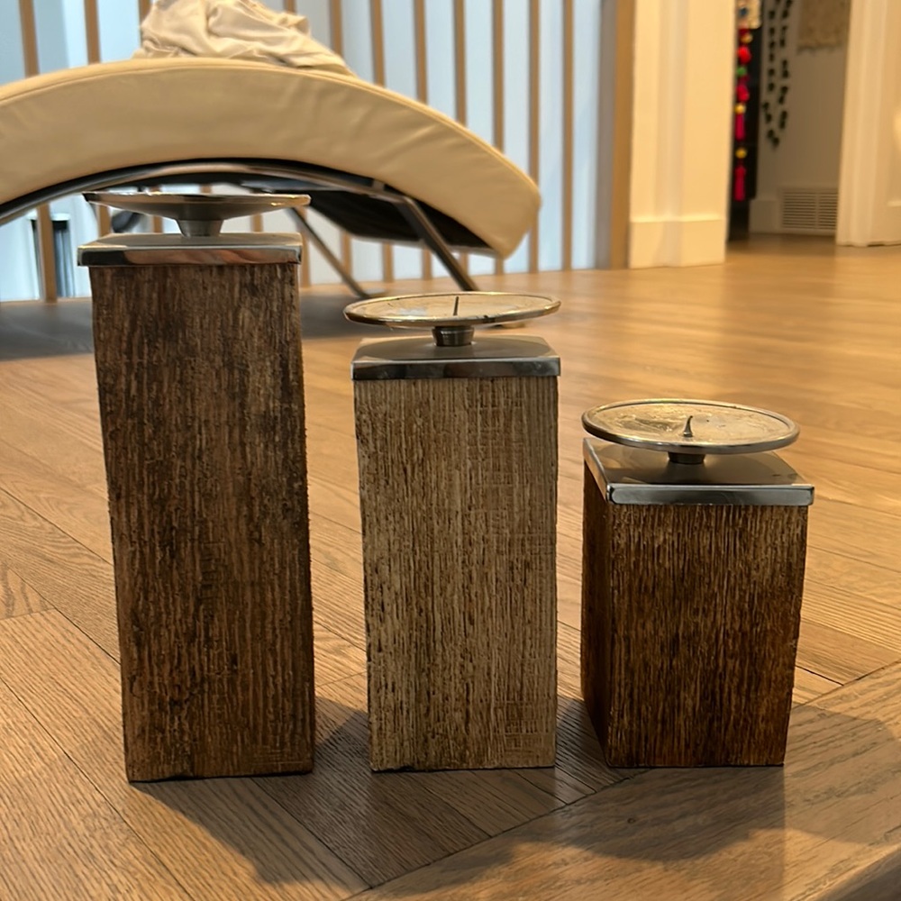 Wood candle holder